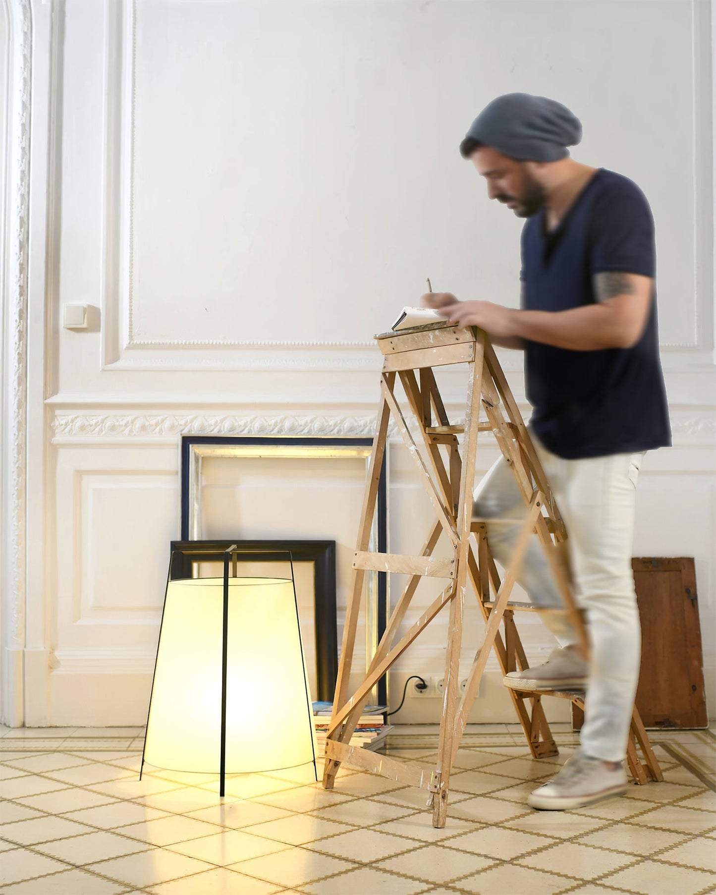 Emiko – LED Table Lamp with Stylish Oriental Design