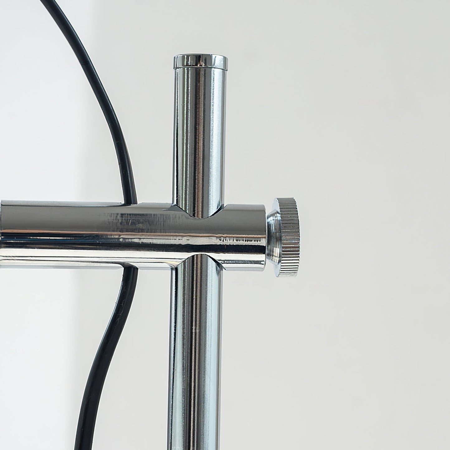 Dara – Modern Adjustable Table Lamp for Stylish Lighting