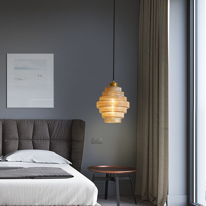 Vero – Brass & Glass Bottle-Shaped Pendant Lamp with Vintage Charm