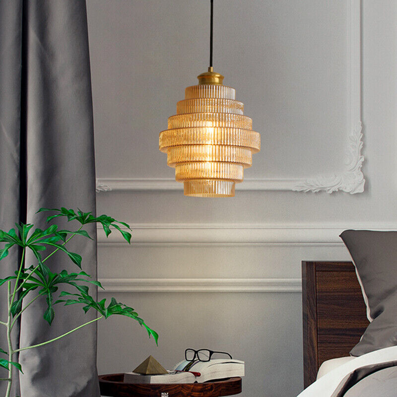 Vero – Brass & Glass Bottle-Shaped Pendant Lamp with Vintage Charm