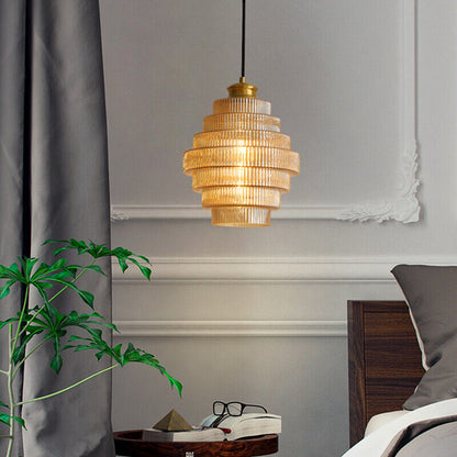 Vero – Brass & Glass Bottle-Shaped Pendant Lamp with Vintage Charm